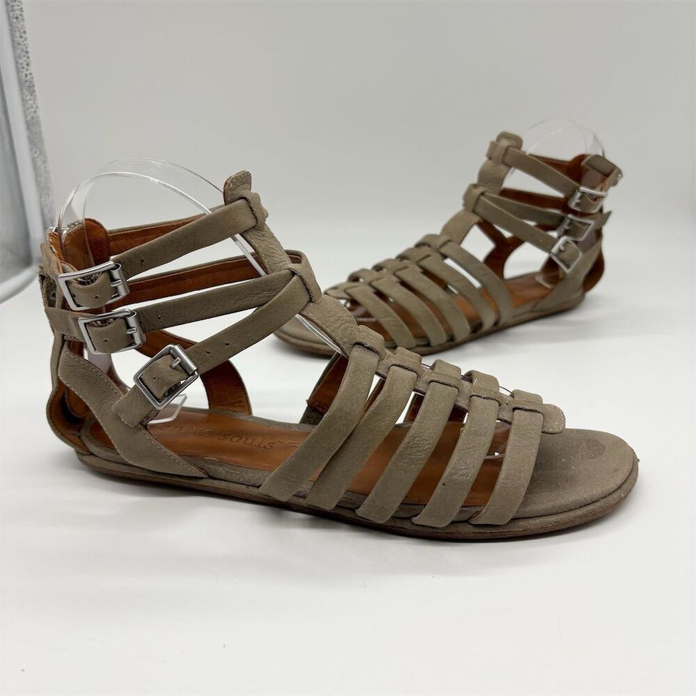Gentle Souls Quick Break Gladiator Sandals Size 7.5‎ Taupe Gray Nubuck Leather